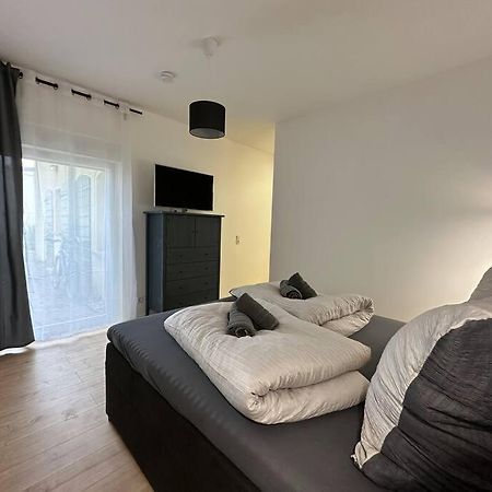 Ferienwohnung Modern, Stylisch Und Zentral! Meuselwitz Exterior foto