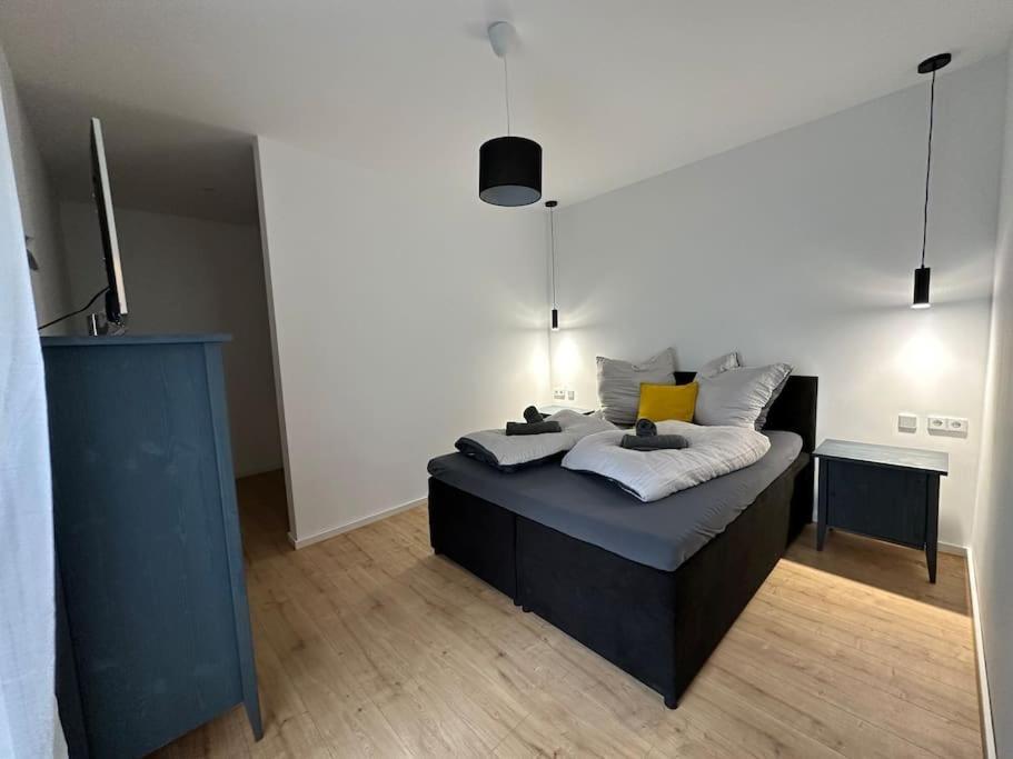 Ferienwohnung Modern, Stylisch Und Zentral! Meuselwitz Exterior foto